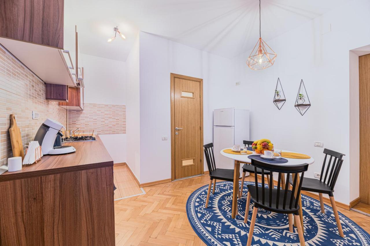 Garden Hideout - Central Apartment Braşov Exterior foto